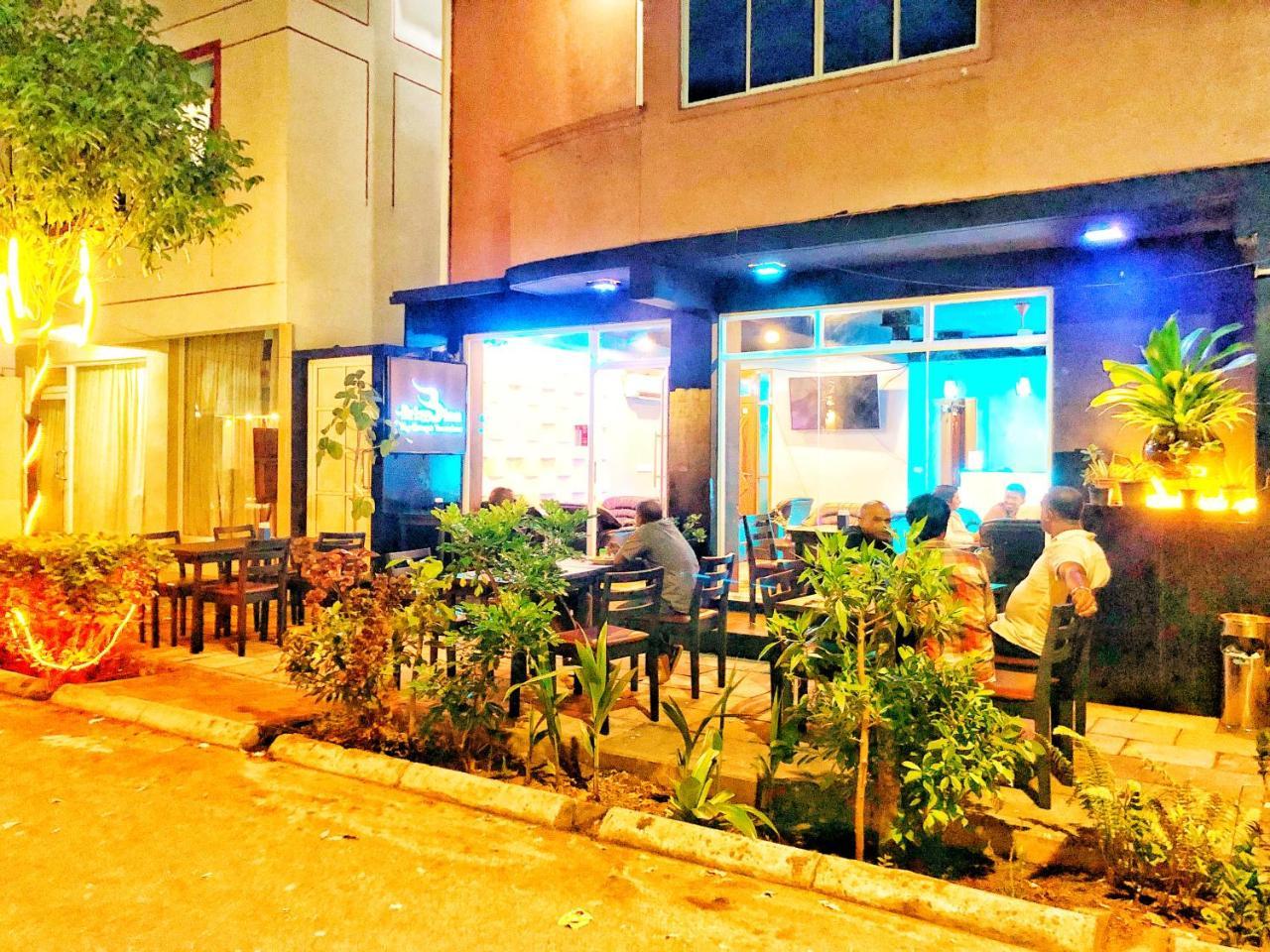 Brize Inn Hulhumale Exterior foto
